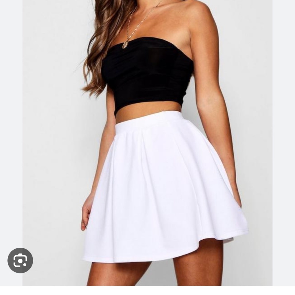 NWT Boohoo petite box pleat mini skirt